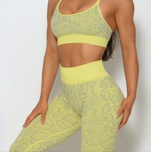 Bombshell Sportswear Seamless Set in Yellow size Small